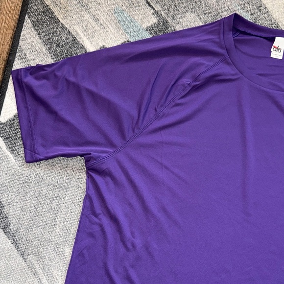 Alo Yoga Men's Size XXL Purple Idol Performance Polyester T Shirt - Picture 4 of 9